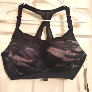 NWT Victoria's Secret Maximum Support Sports Bra